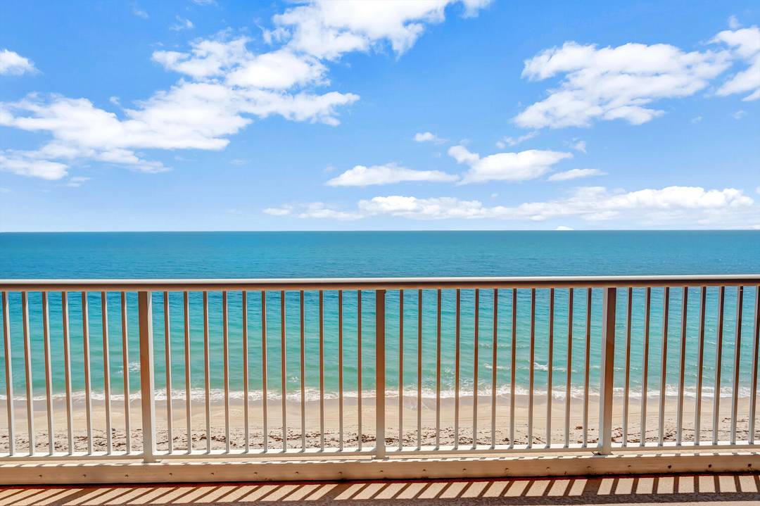 A must see direct oceanfront residence !
