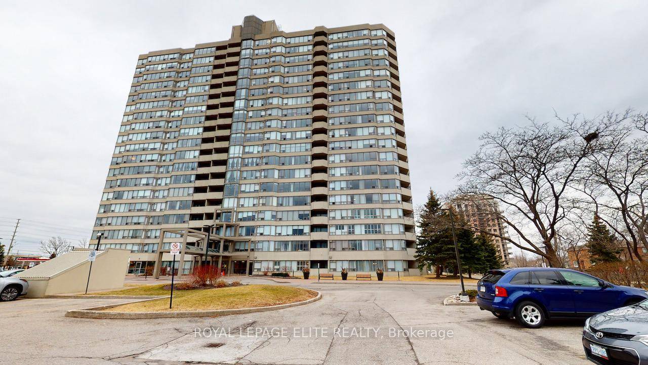 LARGE QUINTESSENTIAL CONDO UNIT IN AN ELEGANT NEIGHBOURHOOD IN MISSISSAUGA.