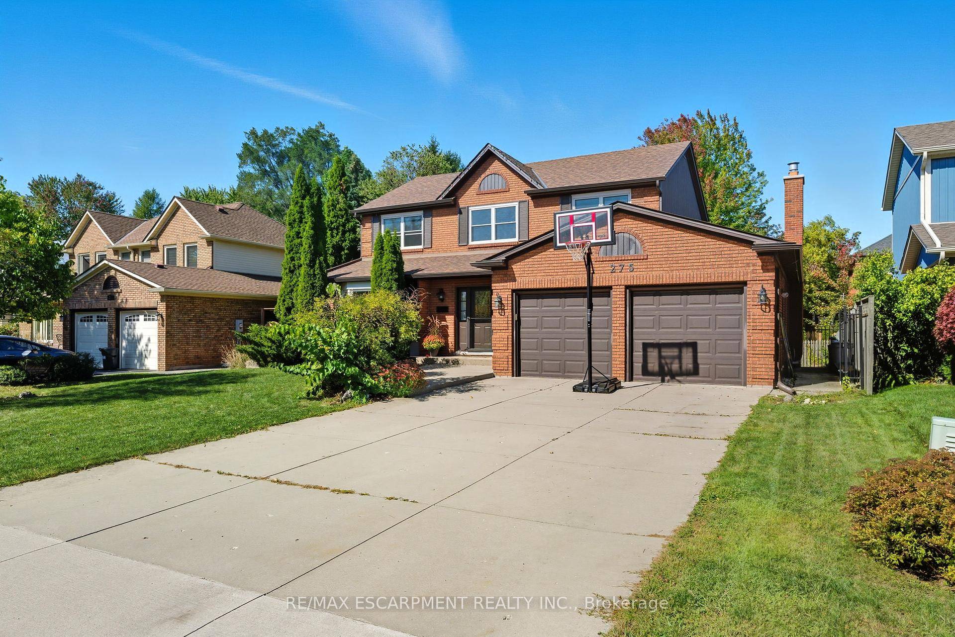 Welcome to 275 Cornwallis Road, a warm and inviting 3 bedroom, 2.