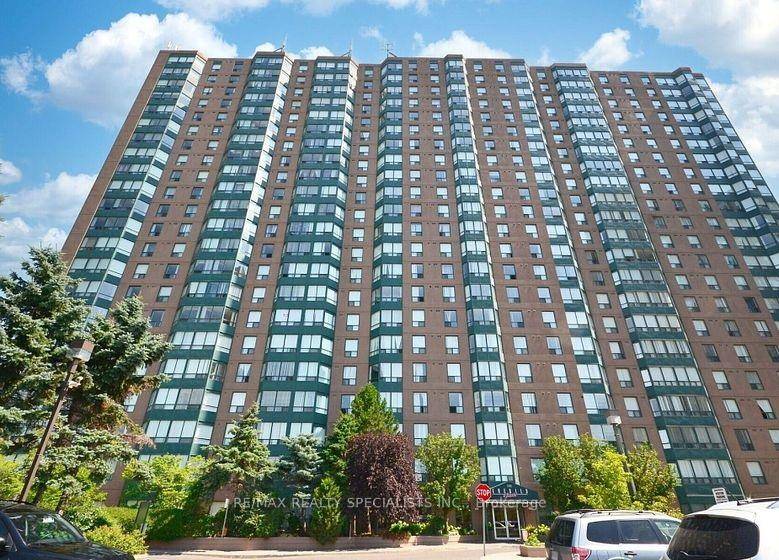 Prime Cooksville Location !