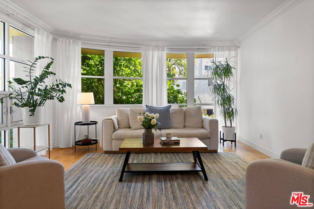 1601 S Bentley Ave 4BR Beverlywood La