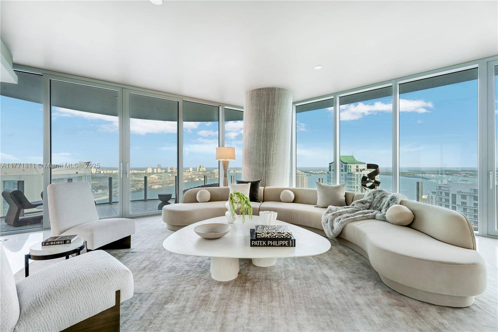 Owner Motivated ! Experience unparalleled luxury in Unit 4101 at Aston Martin Residences, a 5 bed corner unit in Downtown Miami s most prestigious address, offering sweeping bay, ocean, and ...