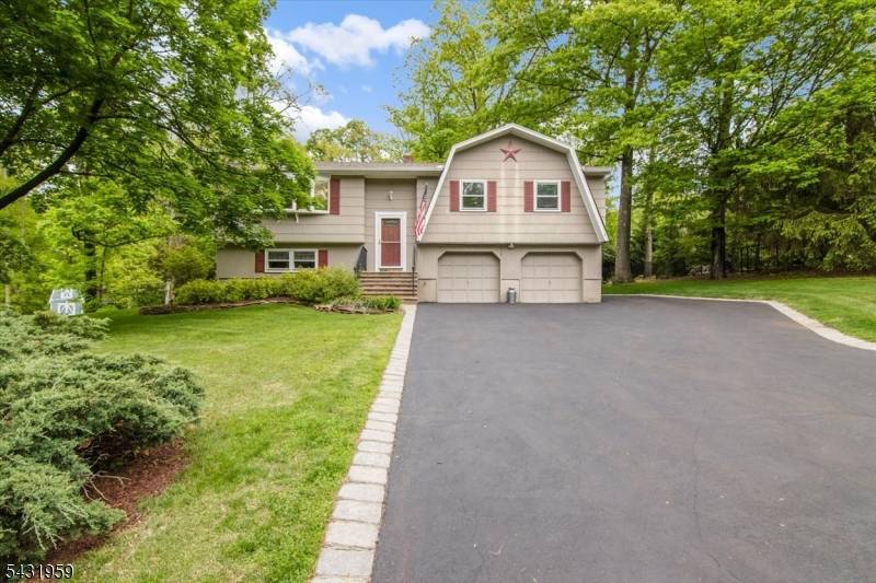 Located in the desirable Painted Forest neighborhood, 3 bedroom, 1.