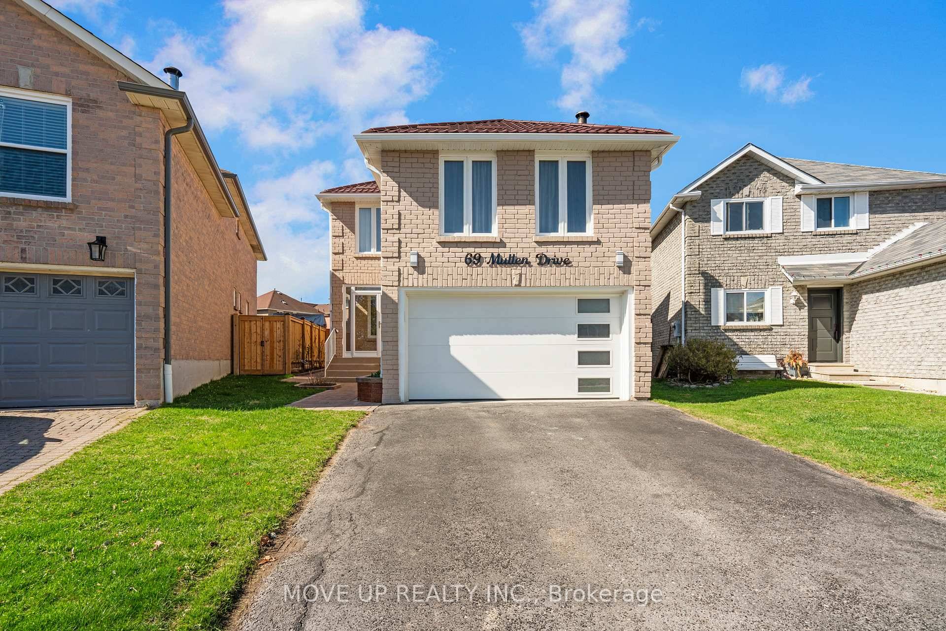 Detached 2 car Garage, 3 1 br.