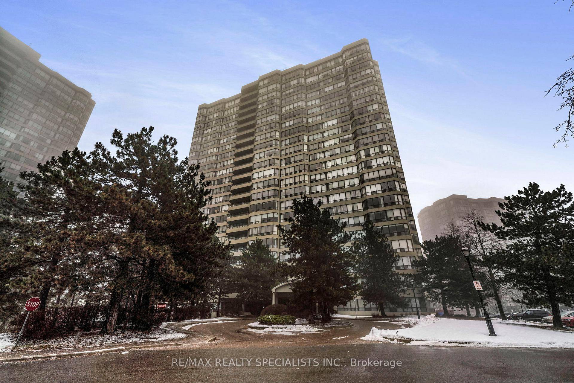 Welcome to the the Bellair, one of the best Condos in Brampton.