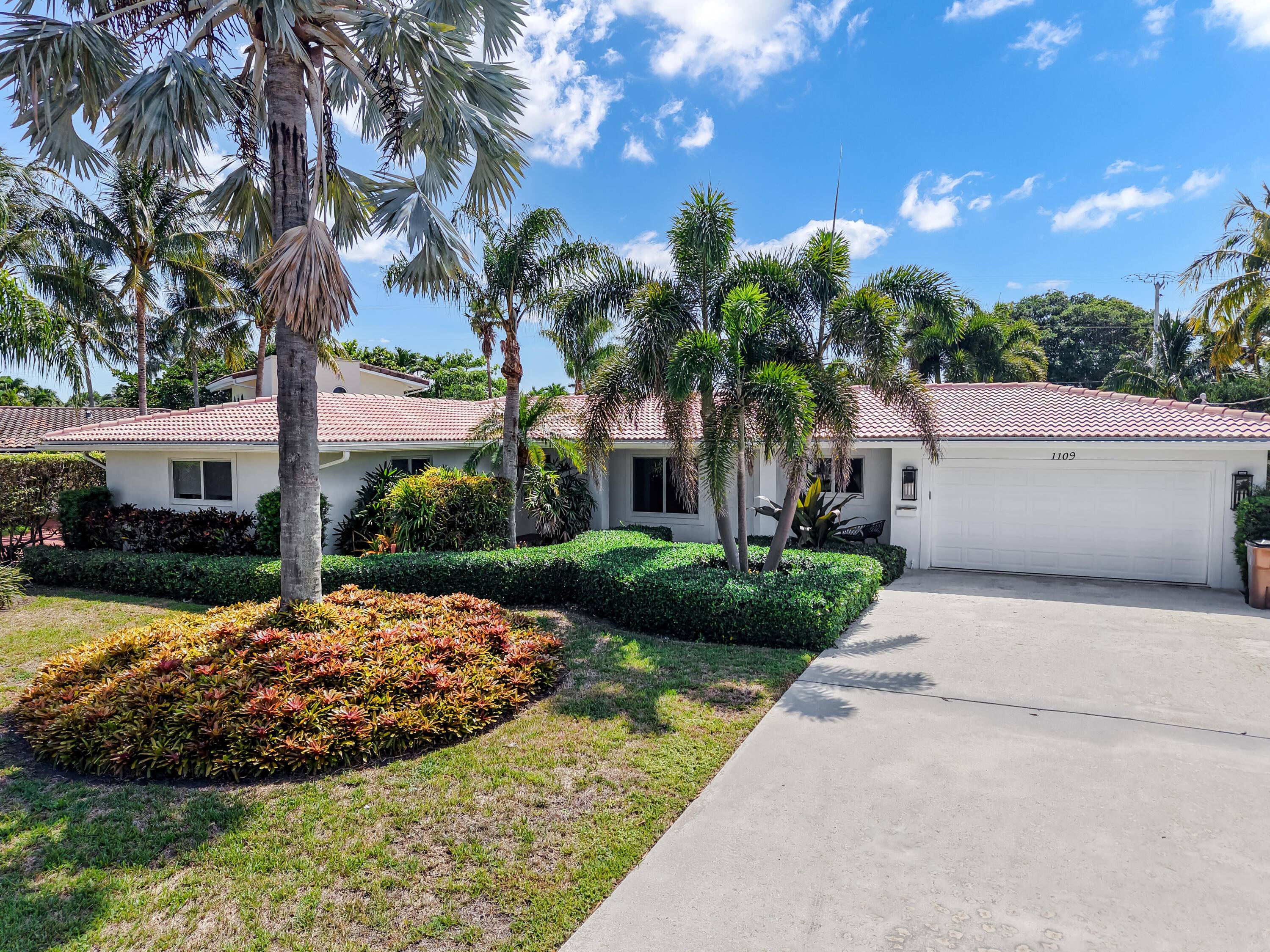 Tucked away on a quiet cul de sac in The Cove, this beautifully updated 3 bedroom, 2.