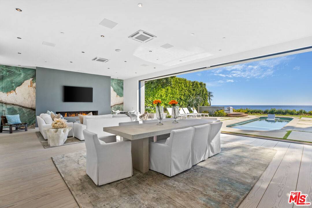 32802 Pacific Coast Hwy 3BR Malibu La