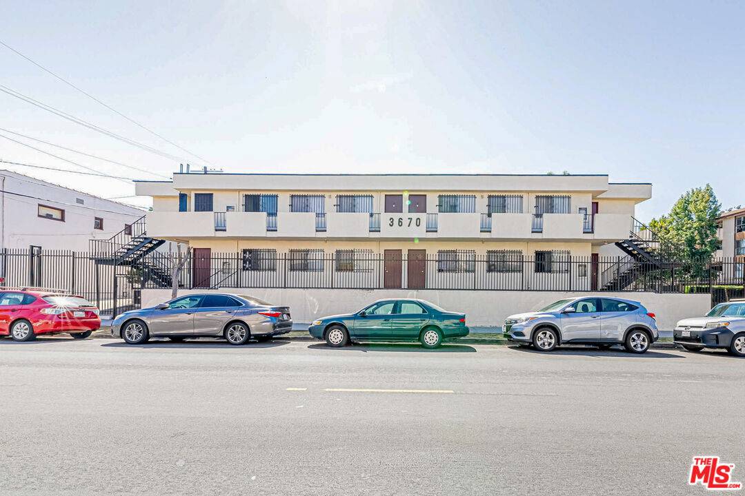 940  S Gramercy Pl 10BR La