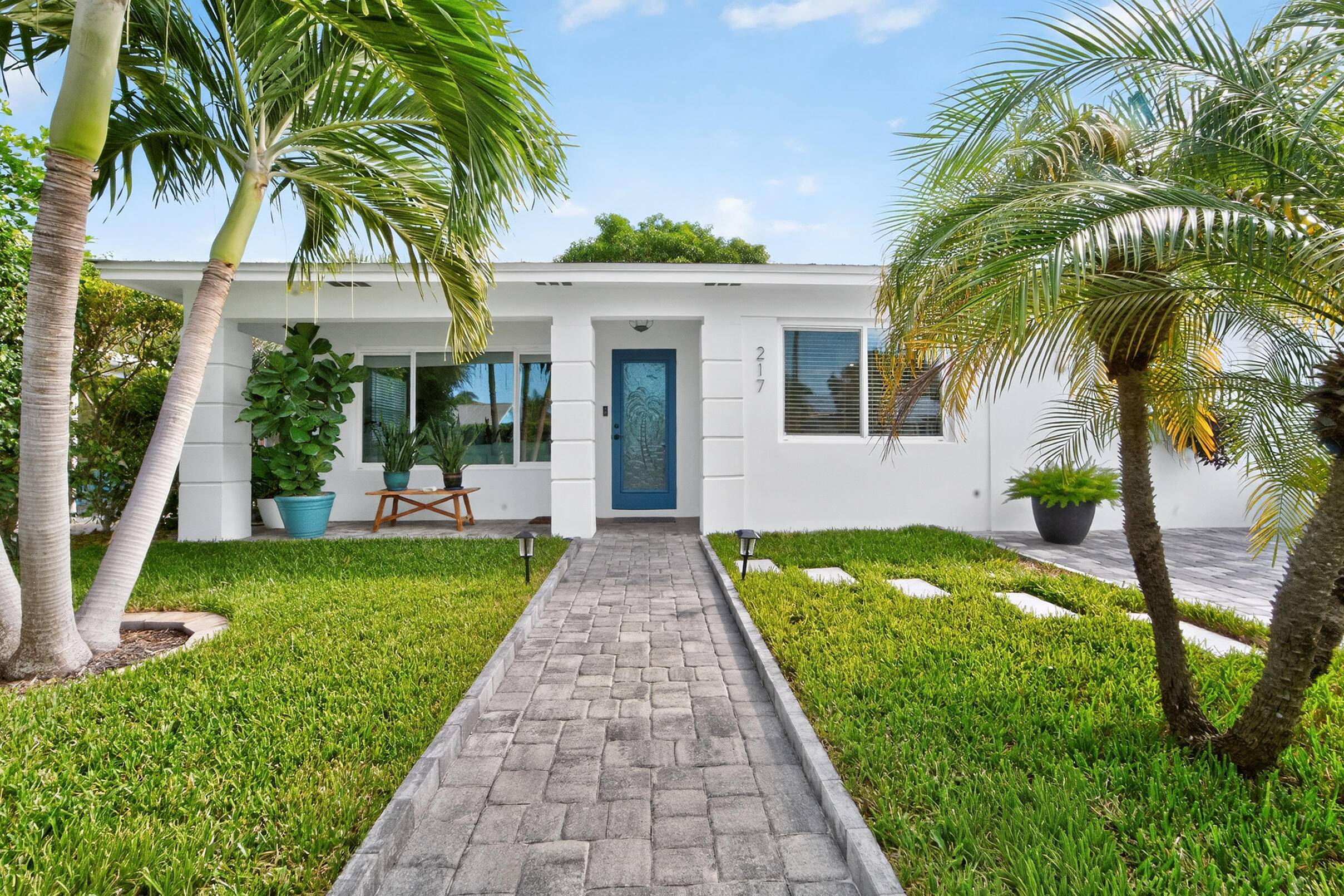 Great Location ! Enjoy your Freshly updated Floridian Beach Home just a few doors down from the Intracoastal Waterway.