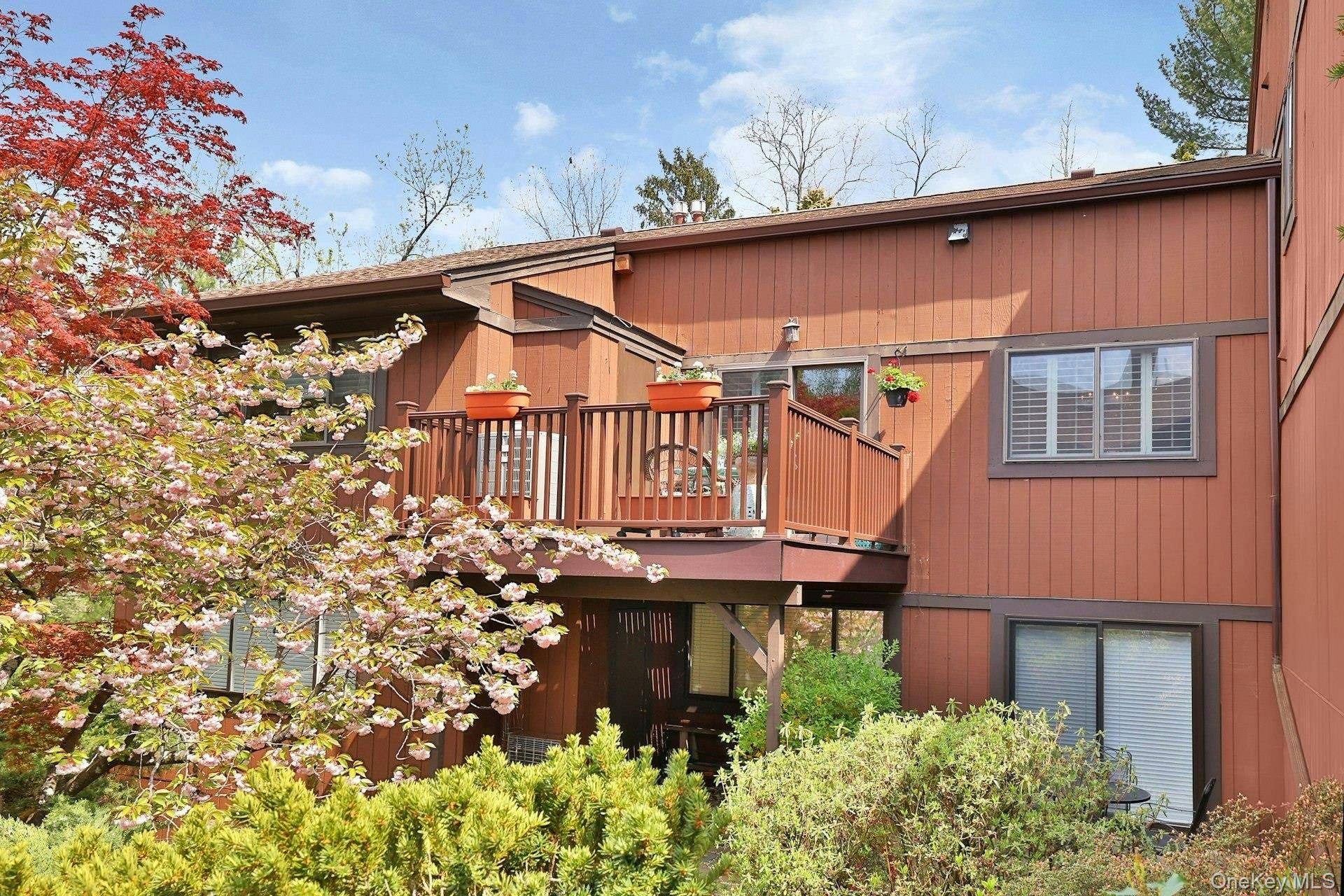 Sophisticated, two bedroom two bathroom, plus den, Condo located in the pet friendly Edgemont at Tarrytown community.