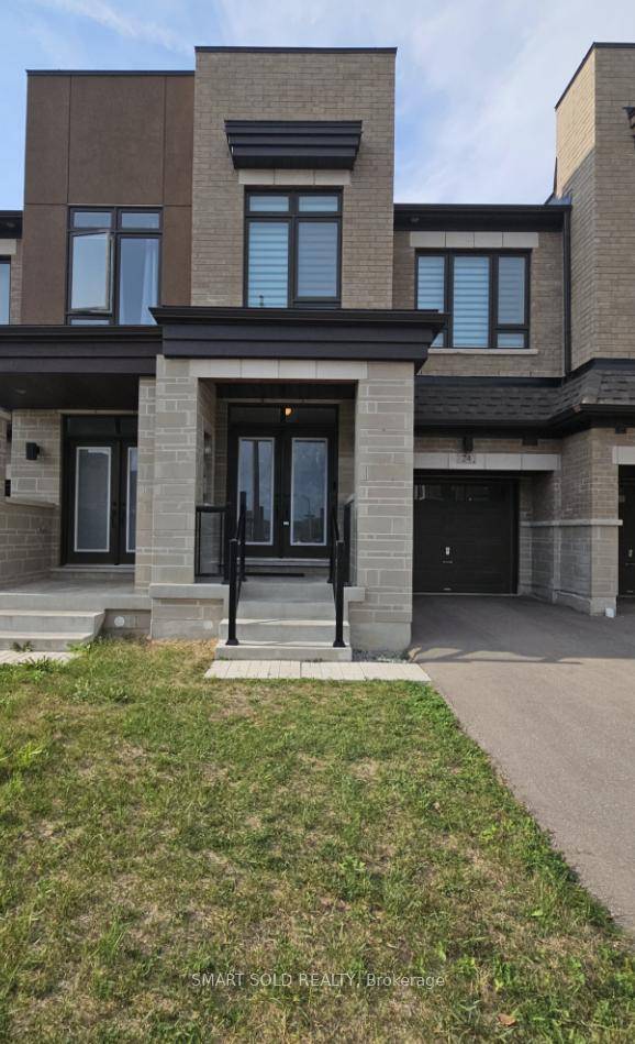 Two storey townhome, 4 bedroom located in the heart of Richmond Hill Offering 1784 SqFt Facing South with lot of natural lights The main floor features open concept layout with ...