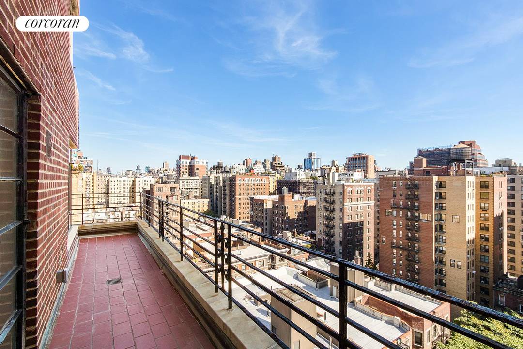 Gut Renovated Corner One Bedroom with Dining Foyer amp ; Wrap Terrace Sponsor Unit No Board Approval Perched in a distinguished prewar Upper West Side cooperative, this sunny corner one ...
