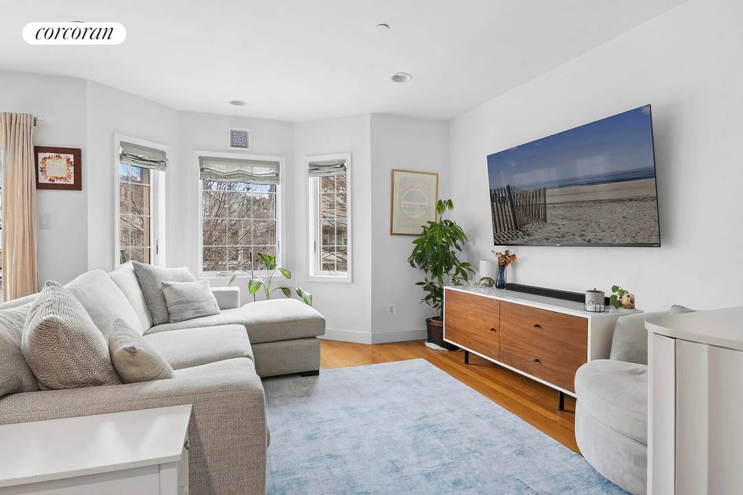 2 Bedroom Den Office and PARKING Elevator Building Welcome to 734 East 5th Street 3R, a beautifully appointed true 2 bedroom plus den office in an elevator CONDO building.