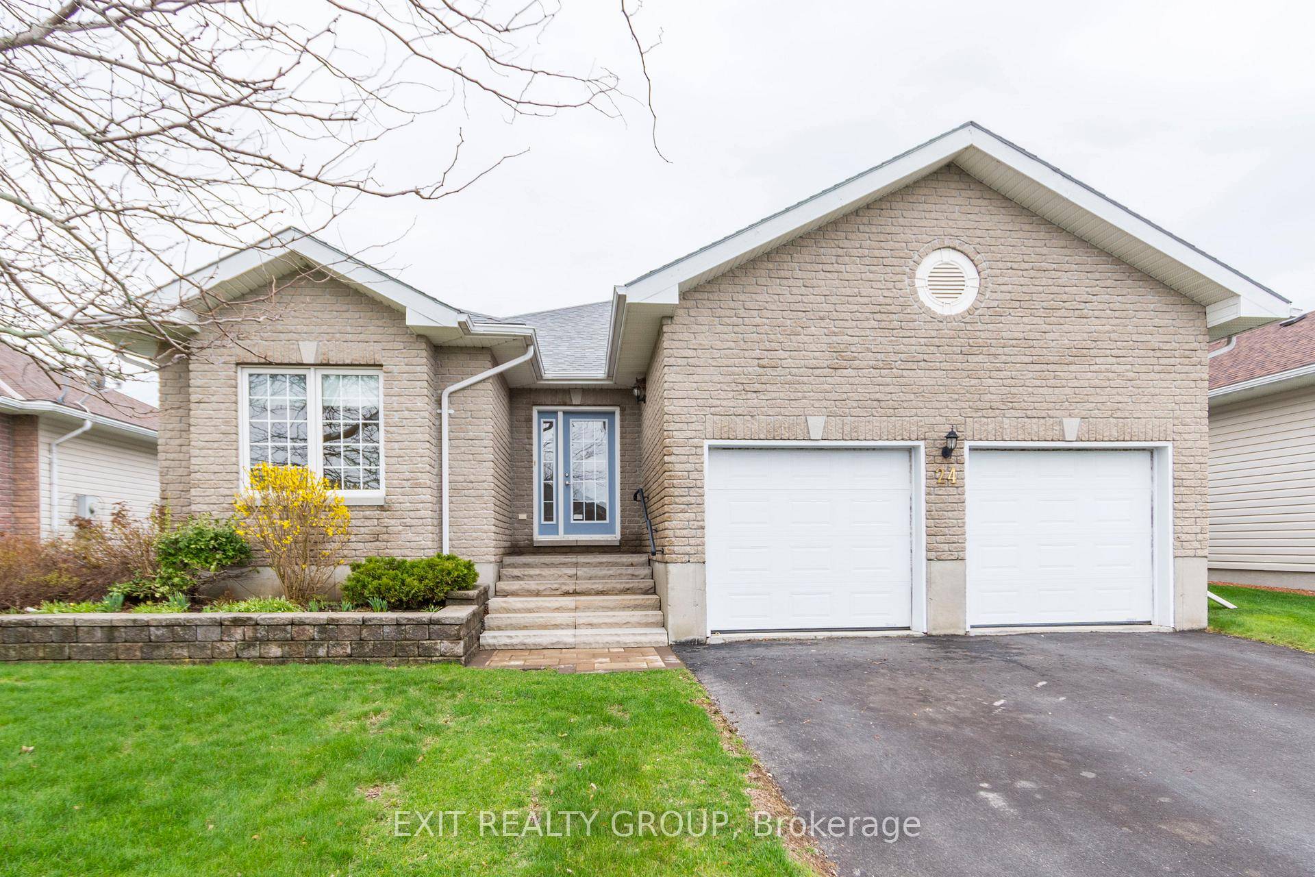 Great find in Wellington on the Lake, Prince Edward Countys Premier Adult Lifestyle Community in the heart of Wine Country.