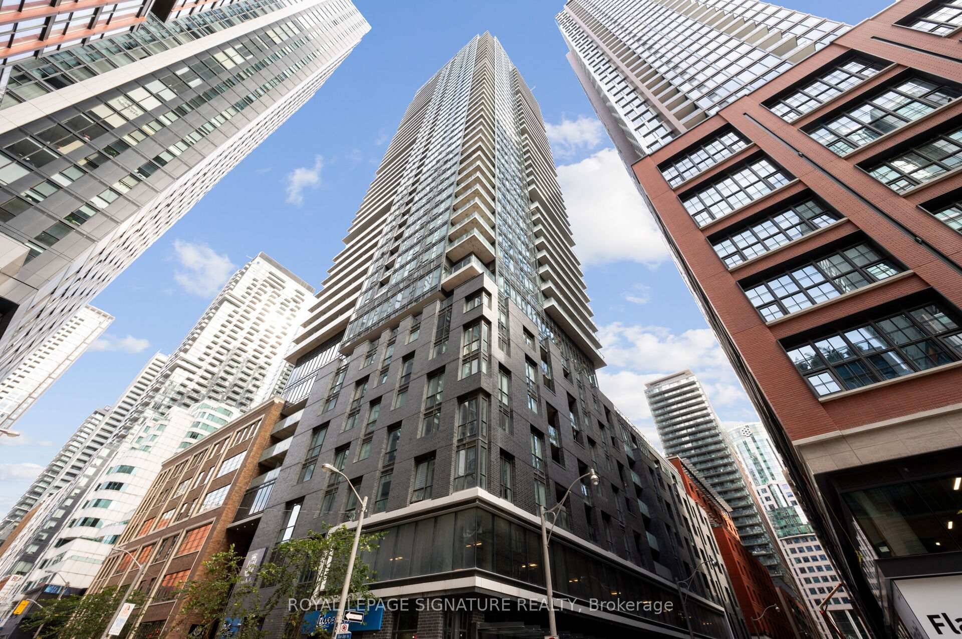 Experience the best of downtown Toronto living in this stunning 2 1 bedroom corner suite for lease at King Blue Condos, perfectly situated in the heart of the Entertainment and ...