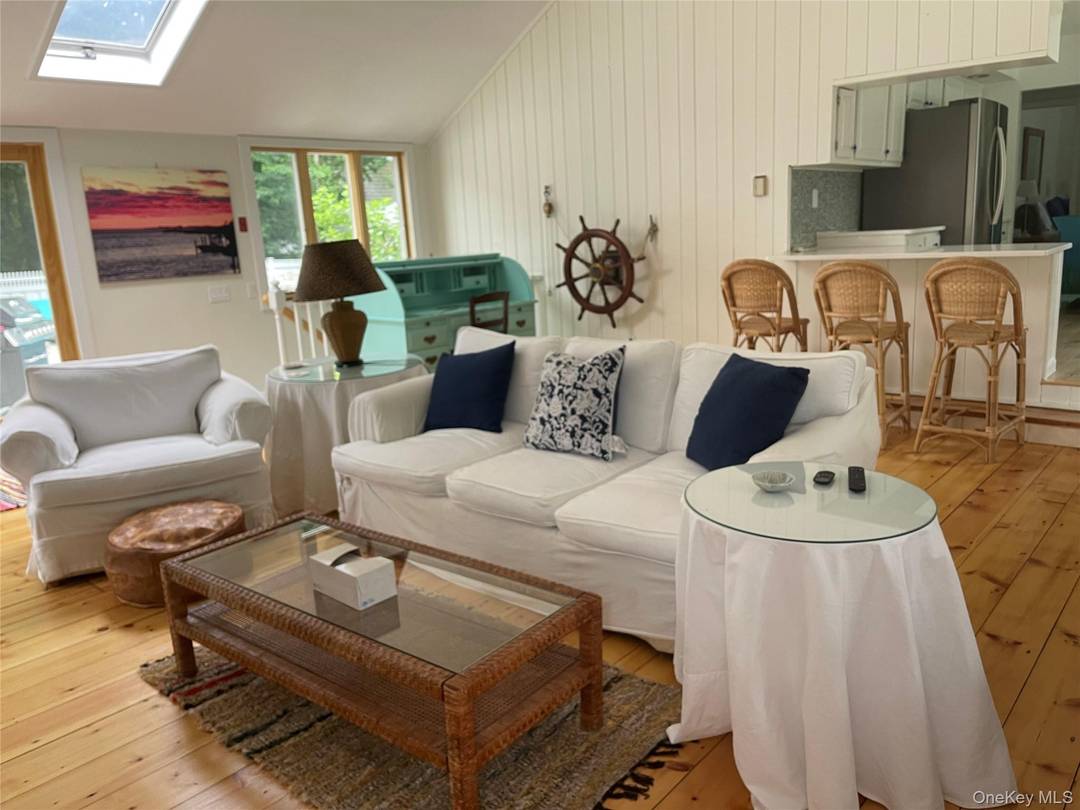 OFF SEASON or SEASONAL, NO YEAR ROUND, NO PETS, All NEW interior NEW KITCHEN NEW POOL salt water HEATED out door shower NEW PRIMARY BATH Three bedrooms amp ; 2 ...