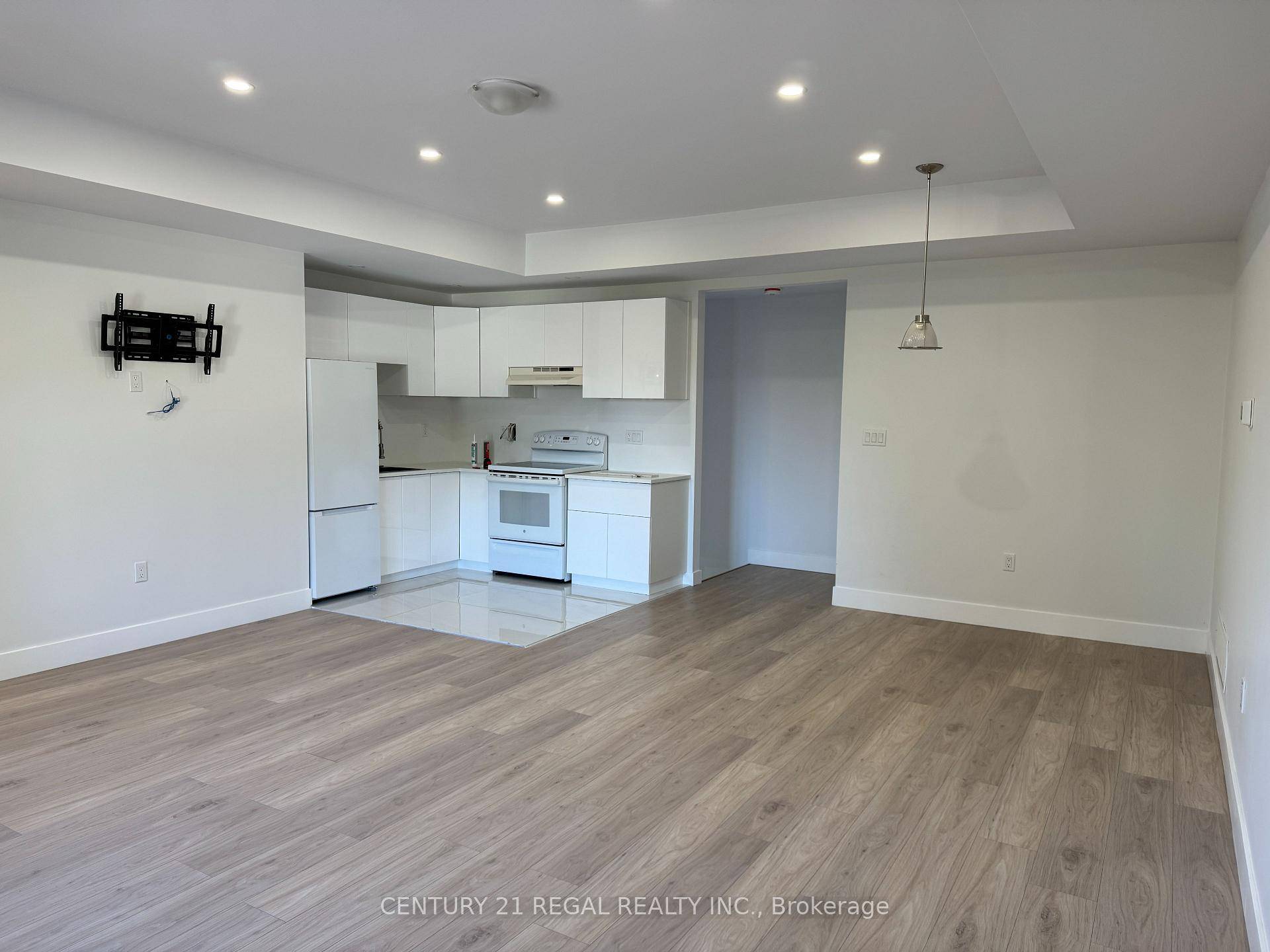 Long or short term lease available.