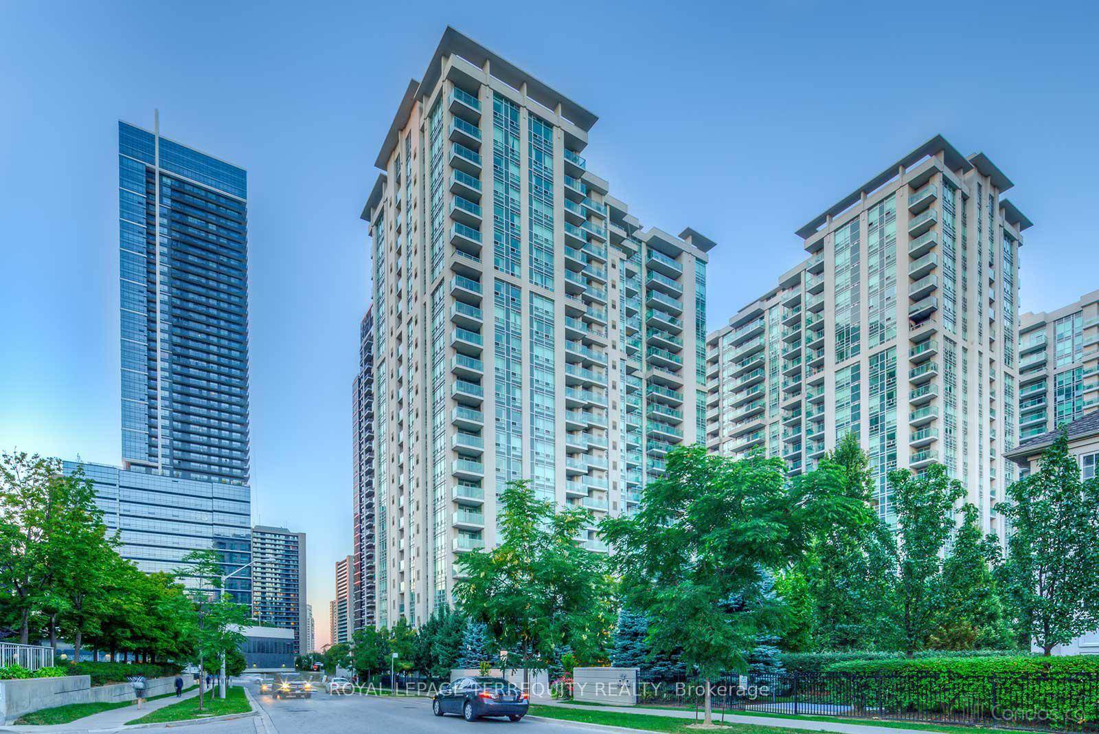 Unobstructed View, Open Balcony, North York On 2 Subway Lines, Steps To Restaurants, Shops, Supermarket.