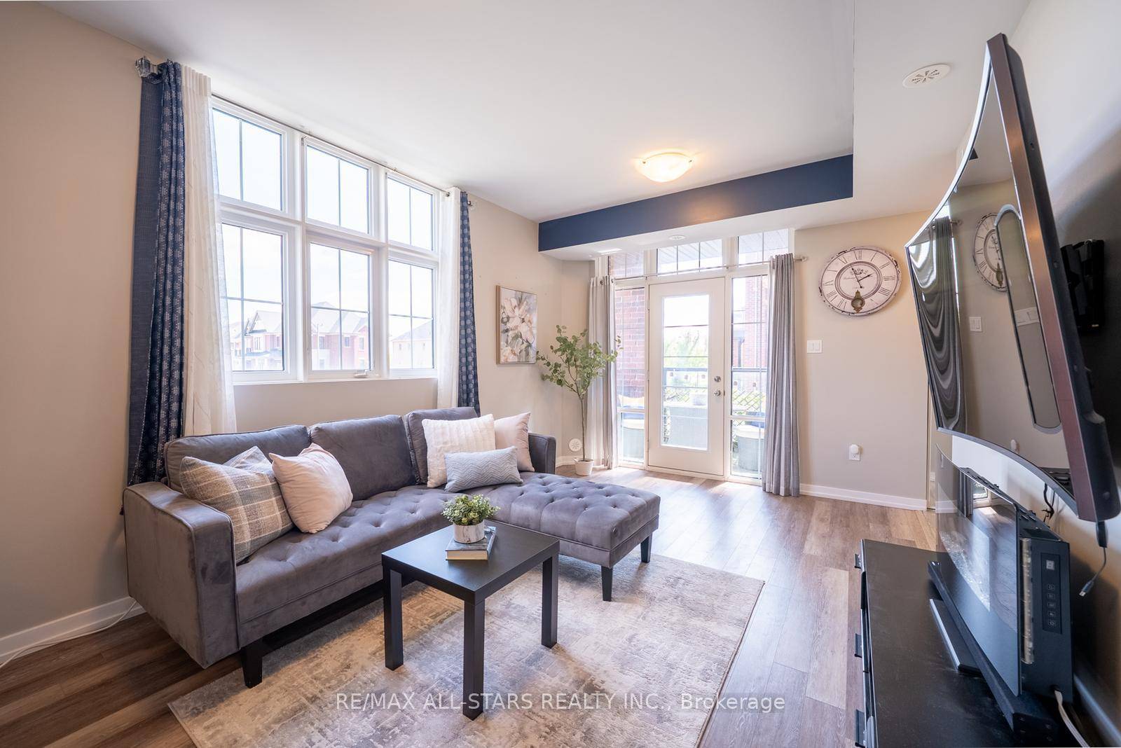 Welcome to Vista Flats amp ; Towns by Geranium in the award winning Cardinal Point community !