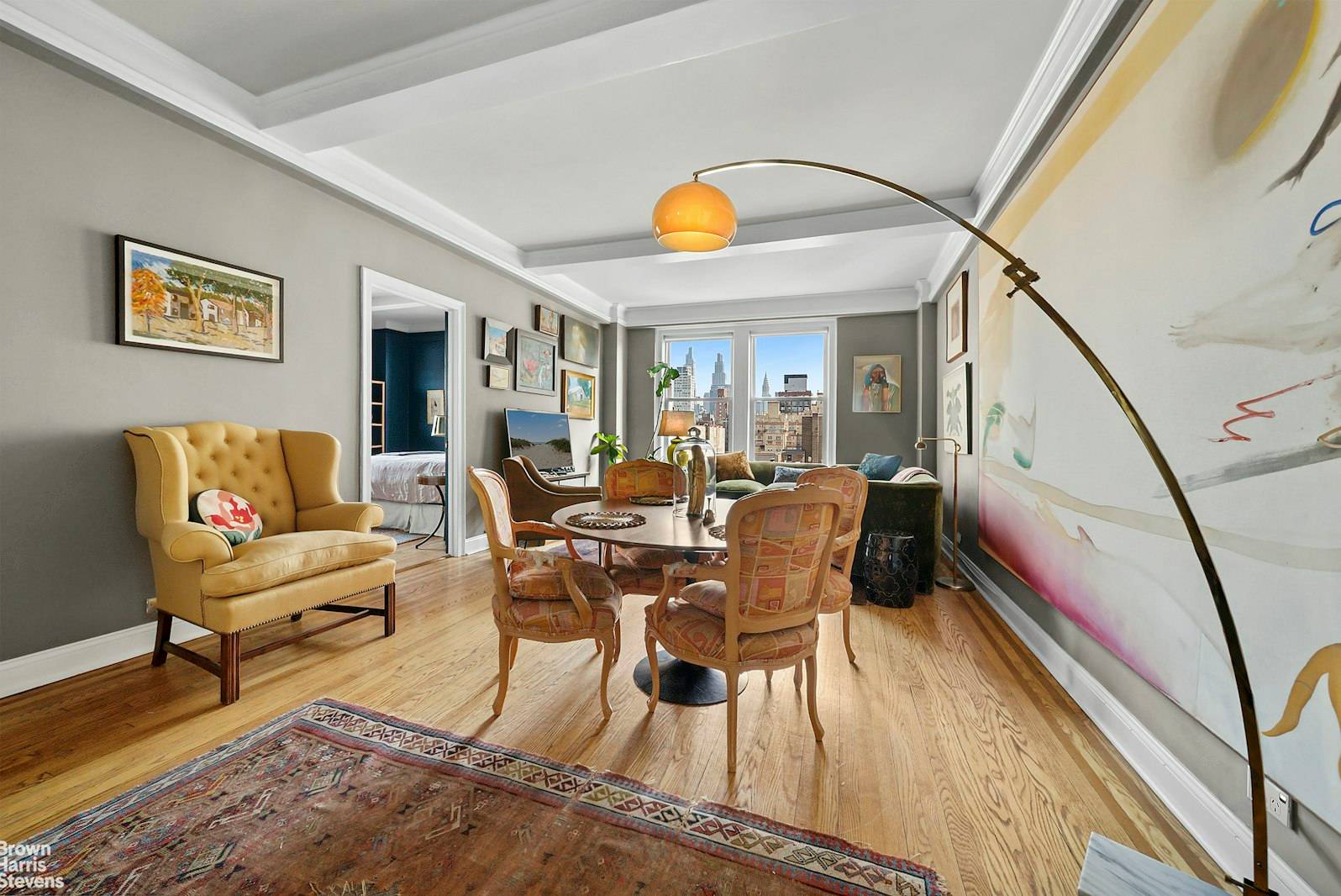Style, Views And Light A most thoughtfully designed, comfortable, sun filled home located in the finest Pre War Co op in Gramercy.