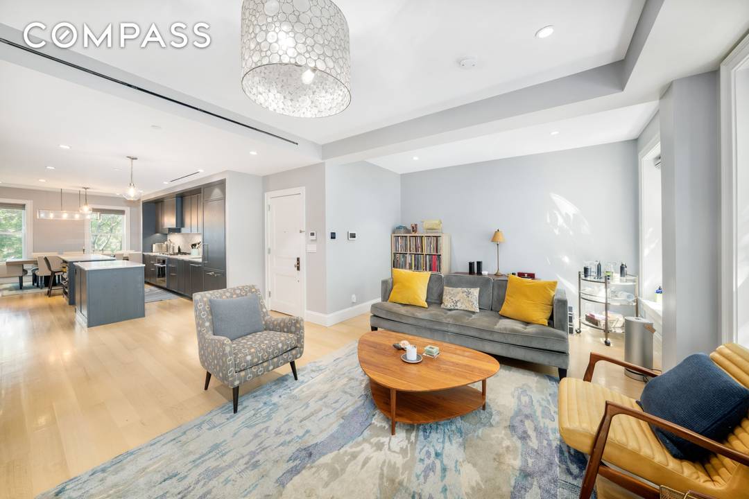 Penthouse C at 215 Lafayette Avenue is a masterfully designed duplex residence that blends timeless elegance with modern luxury at the crossroads of Clinton Hill and Fort Greene, Brooklyn.