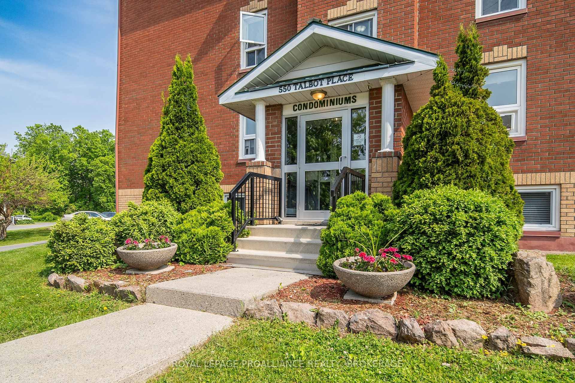 Welcome to this bright and spacious two bedroom condo in the heart of Gananoque, where convenience meets comfort.