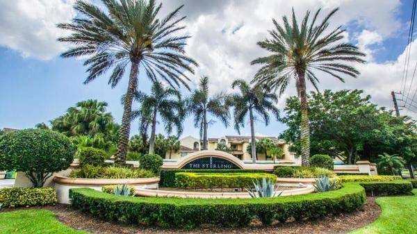 Stunning Condo with Lakeview and Golf Access Welcome to this beautiful 2 bedroom, 2 bathroom condo in a vibrant and serene community.