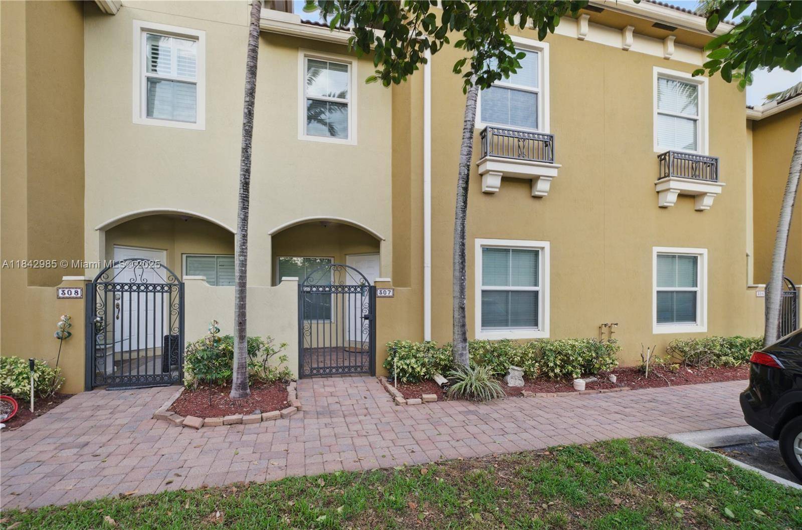 Welcome to this beautifully maintained 3 bedroom, 2.