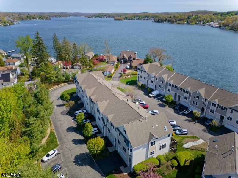 Luxury at the Lake ? Look no further than this expansive, multi level home, complete with all of the amenities imaginable and JUST IN TIME for the Prime Spring Summer ...