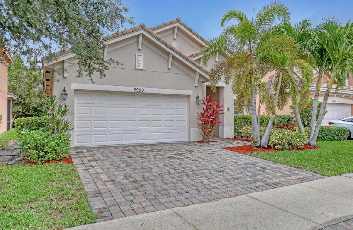 This updated 3 bedroom 2 bath single family CBS home is move in ready !