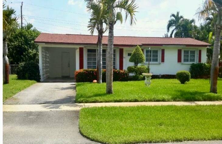 Charming 3 Bed 2 Bath Single Family Home Perfect Ideal Primary Residence or Investment !