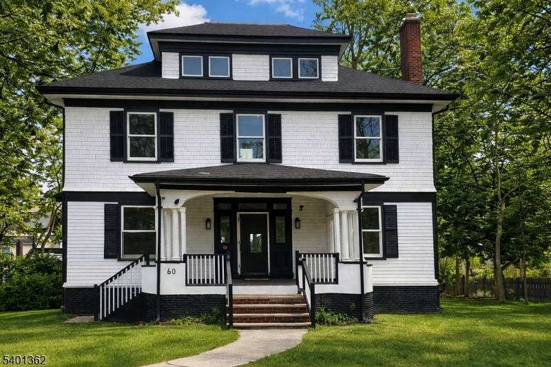 Fully renovated 6 bedrooms, 3.