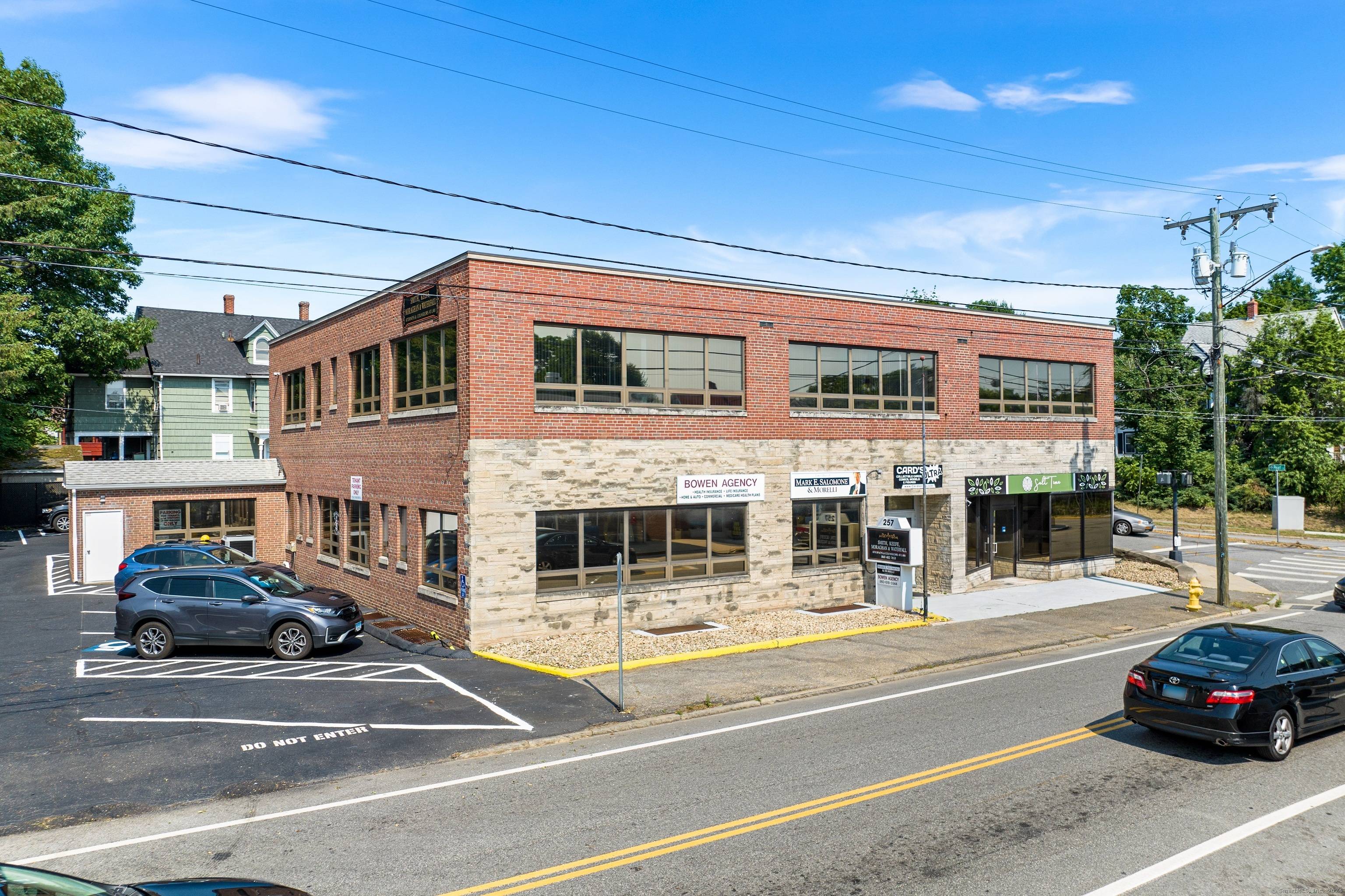 NEWLY UPDATED 2025 PRICE REDUCED, NEW LEASES, UPDATED INCOME Incredible Investment Opportunity directly in Downtown Torrington featuring extremely stable income at above market returns and extremely low operating costs.