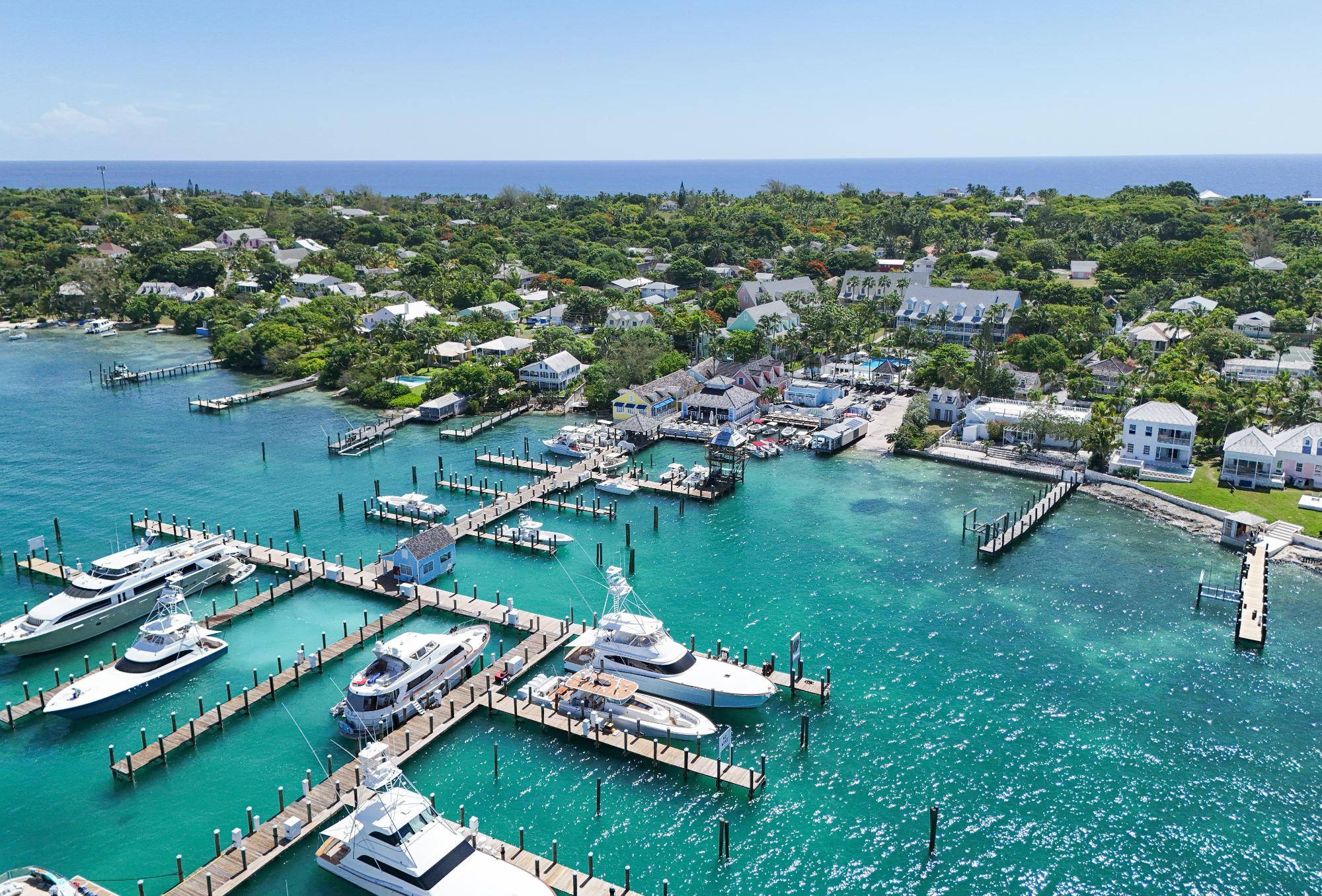 2-BEDROOM CONDO @ VMR Condo Harbour-Island Eleuthera