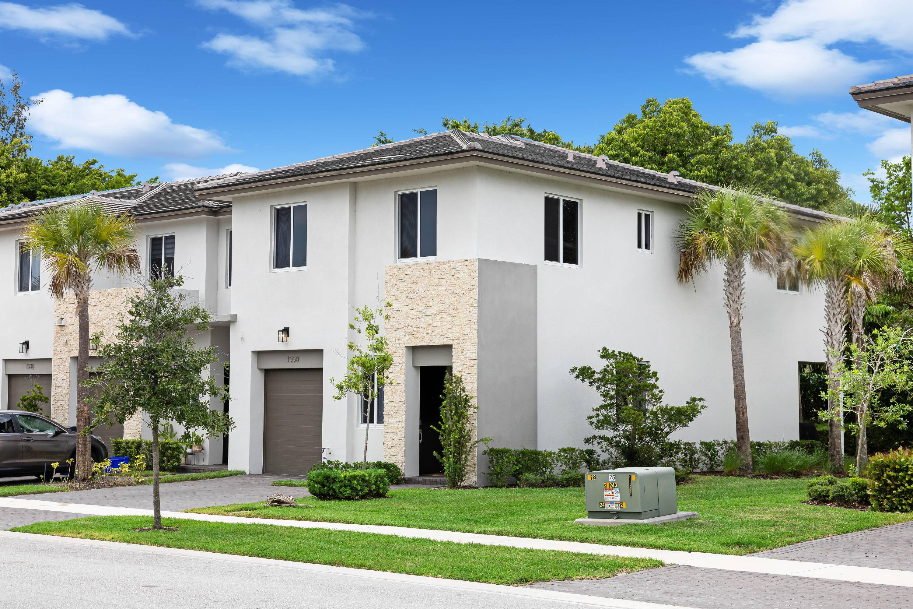 Newly constructed 2022 built 4 bed 3.