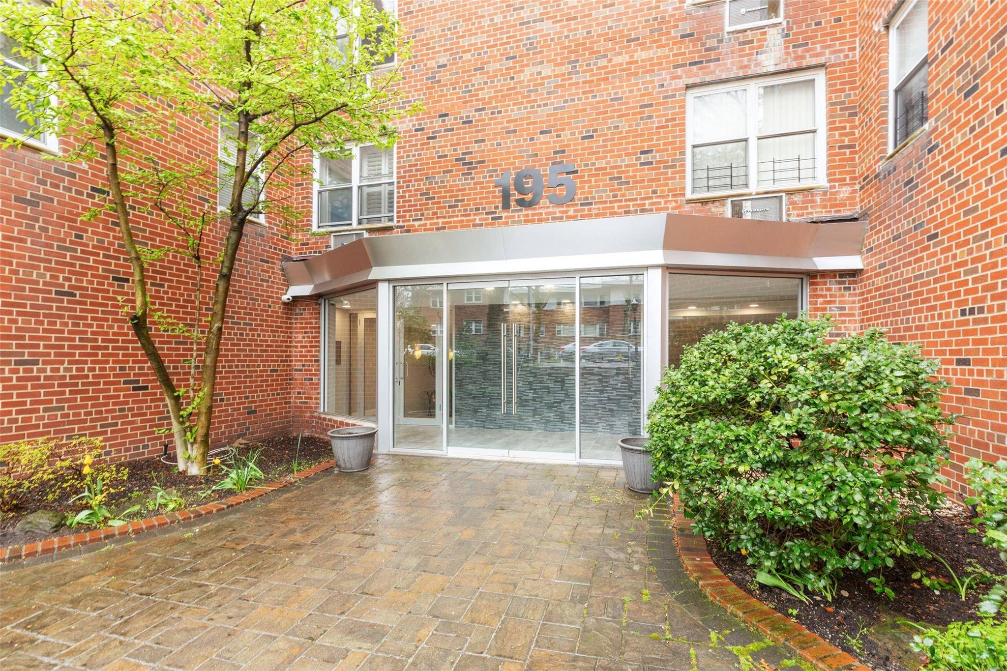 Newly Custom Renovated JR 4 Overlooking Wonderful Park like Grounds.