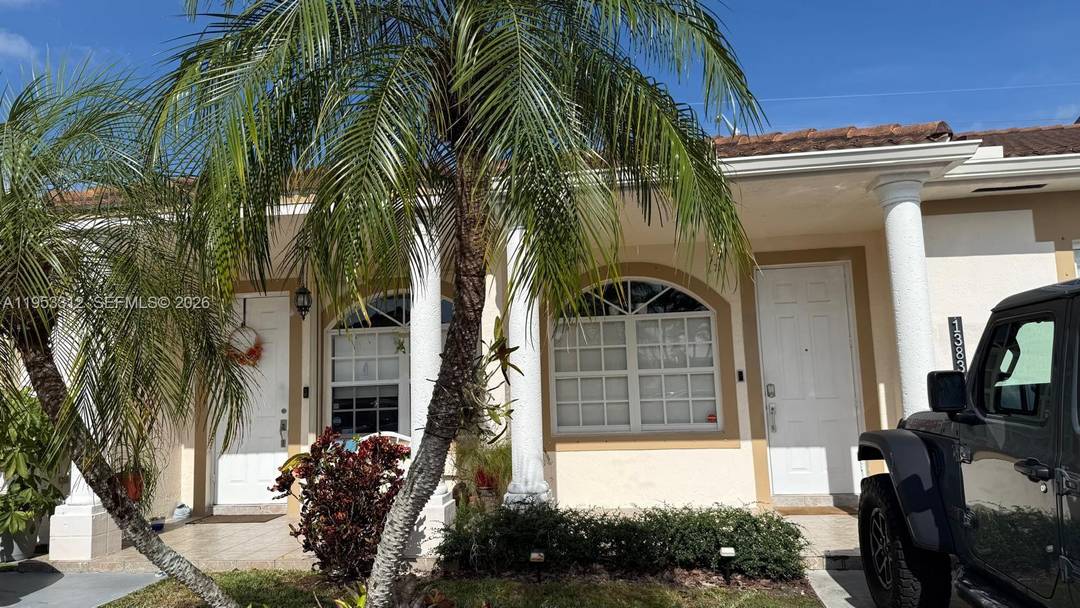 Beautiful remodeled home in the community of Coral Villas.