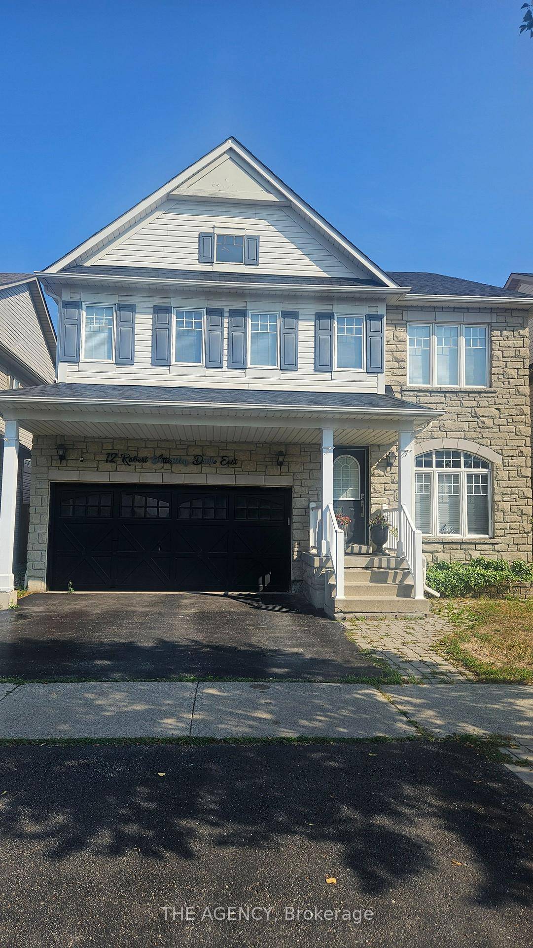 Elegant 4 Bedroom Home in Desirable North Whitby.