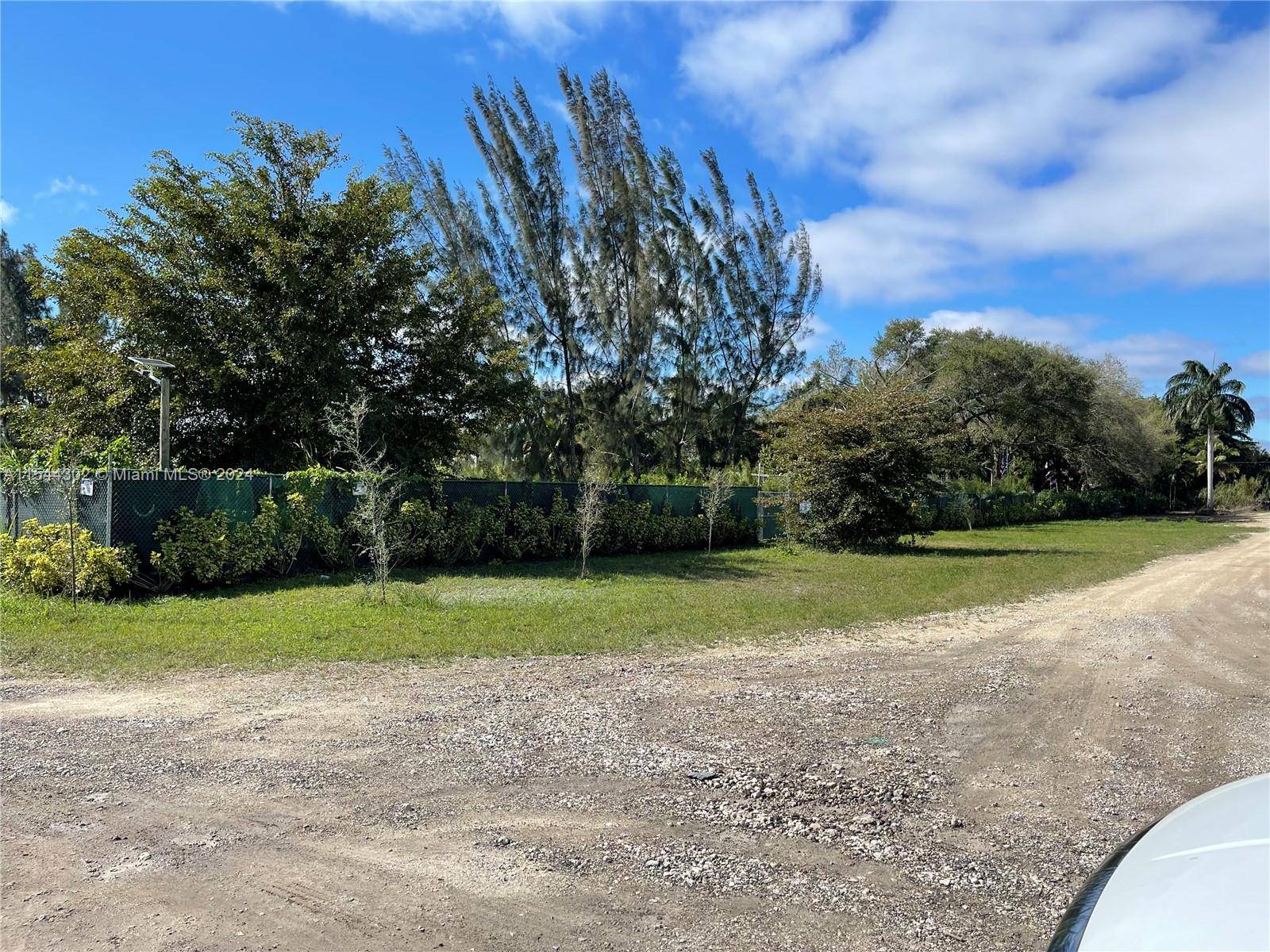 YOUR DREAM FARM, THIS CORNER PROPERTY IS READY TO PLAN ANYTHING YOU WISH CURRENTLY HAS PLANTAIN, MANGO AND AVOCADO TREES.