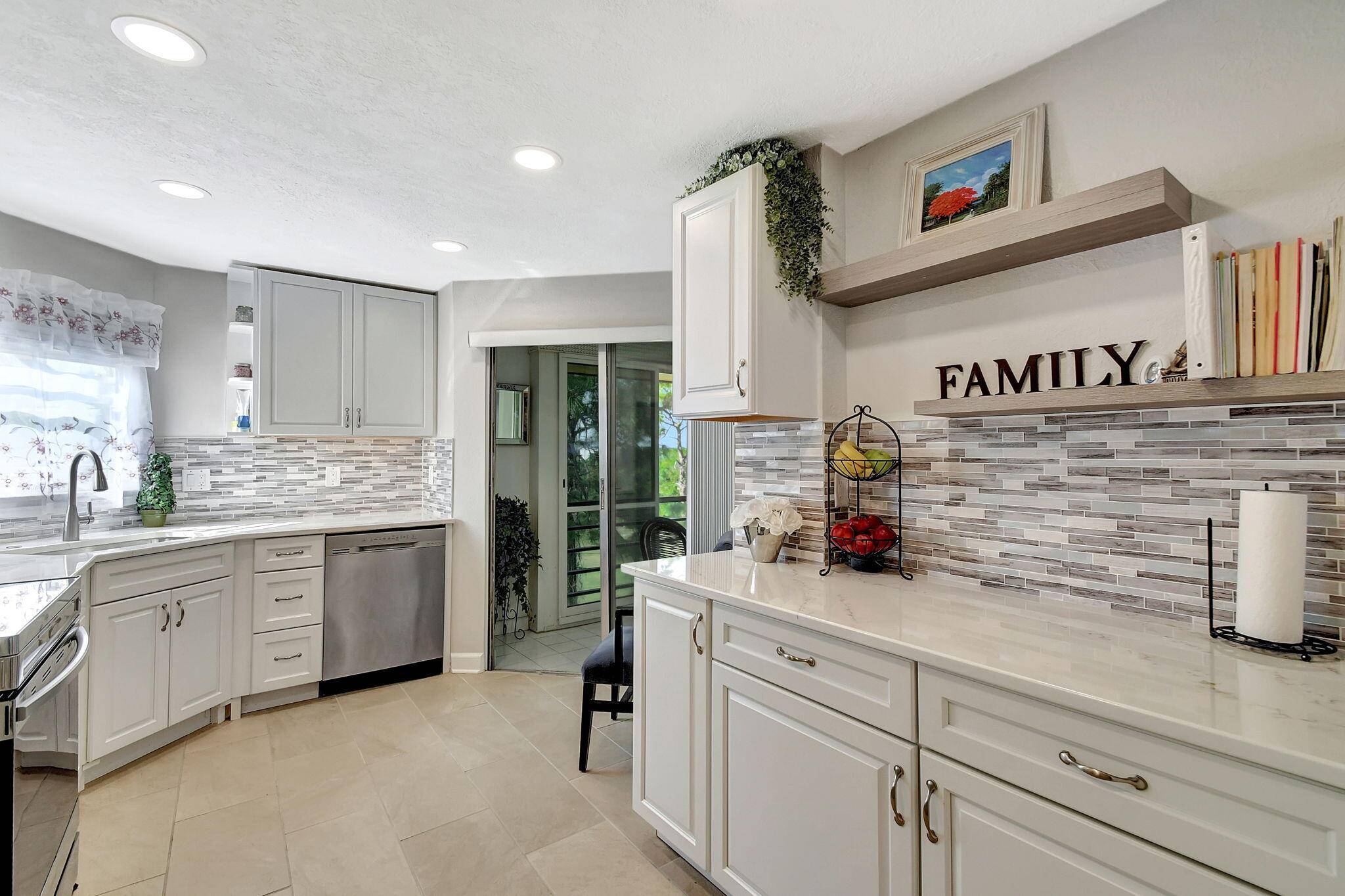 A FULLY RENOVATED PENTHOUSE CONDO.