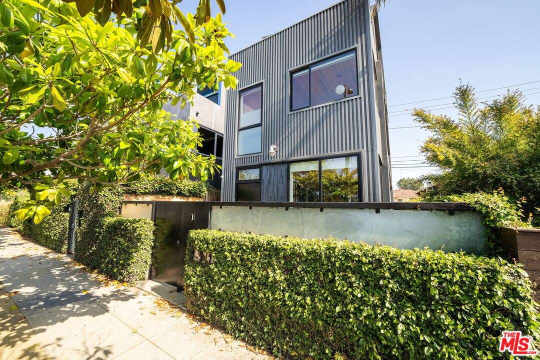 232 Grand Blvd 3BR Marina Del Rey La