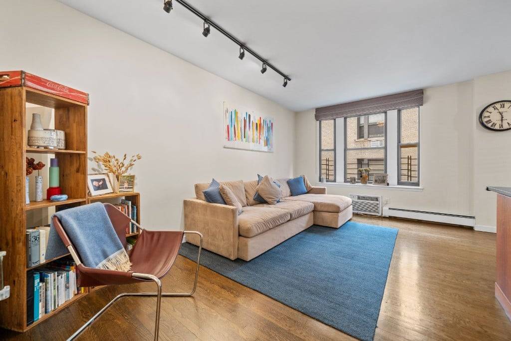Welcome to 315 West 99th Street, Apt 5D Suburbs in The City.