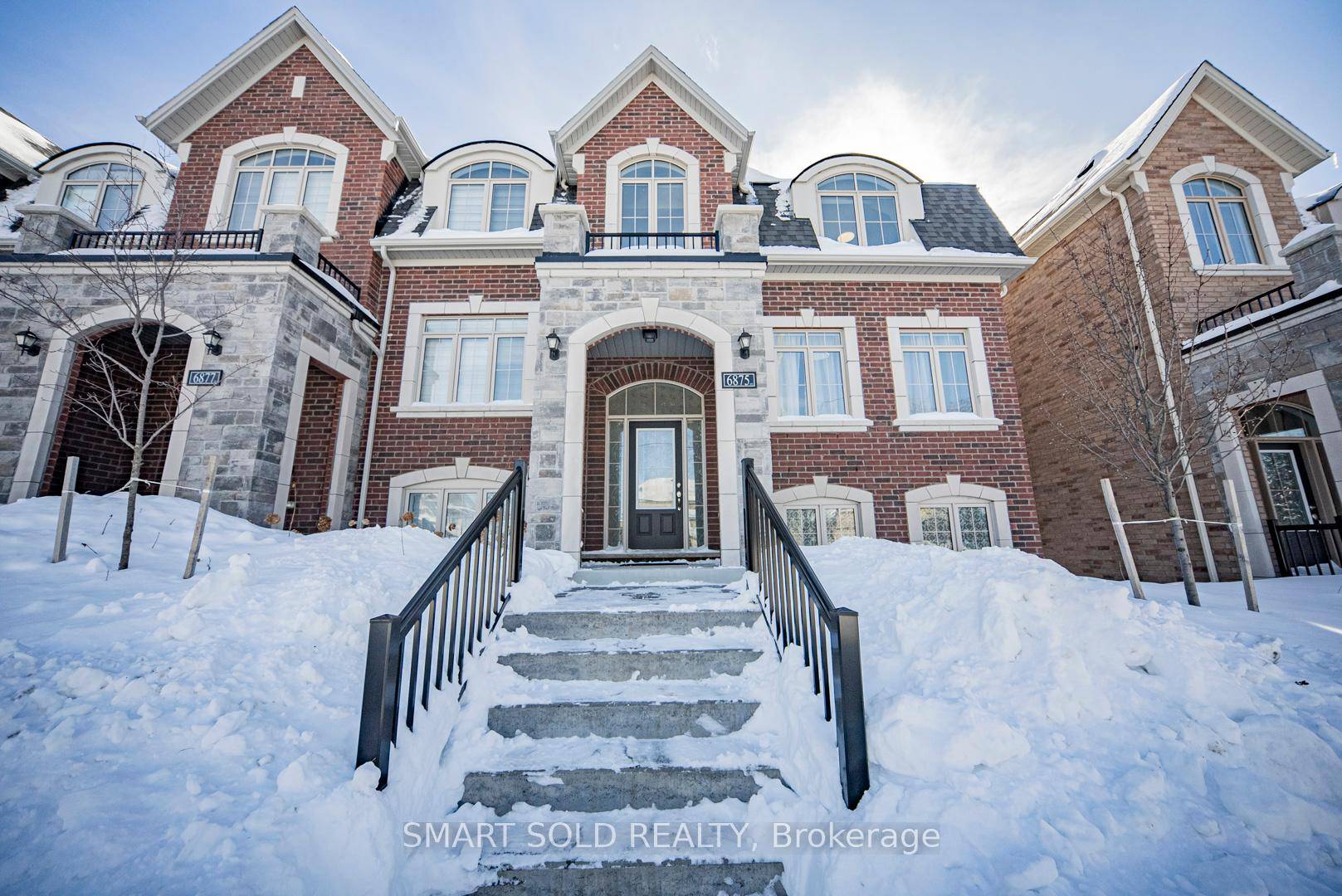 New Townhome Built In 2023 By Pristine Homes.