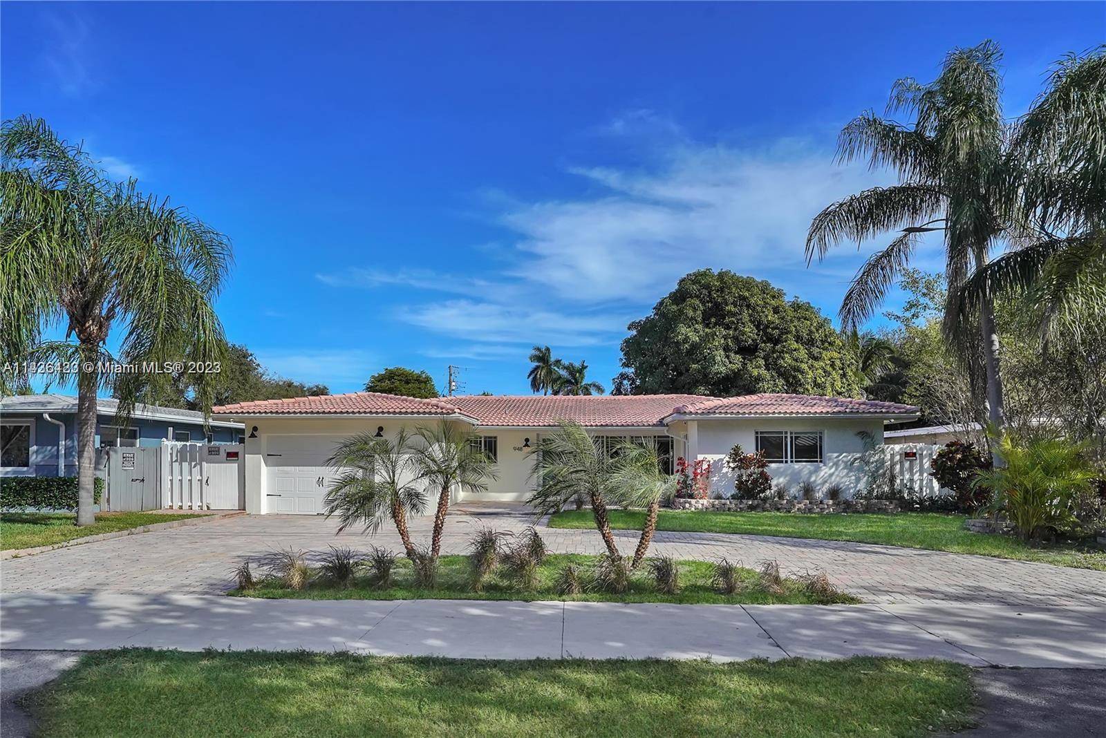 TASTEFULLY FURNISHED BEACH HOME LOCATED IN BEAUTIFUL HARBOR VILLAGE COMPLETELY RENOVATED 5 BEDROOM 3 BATH WITH POOL.