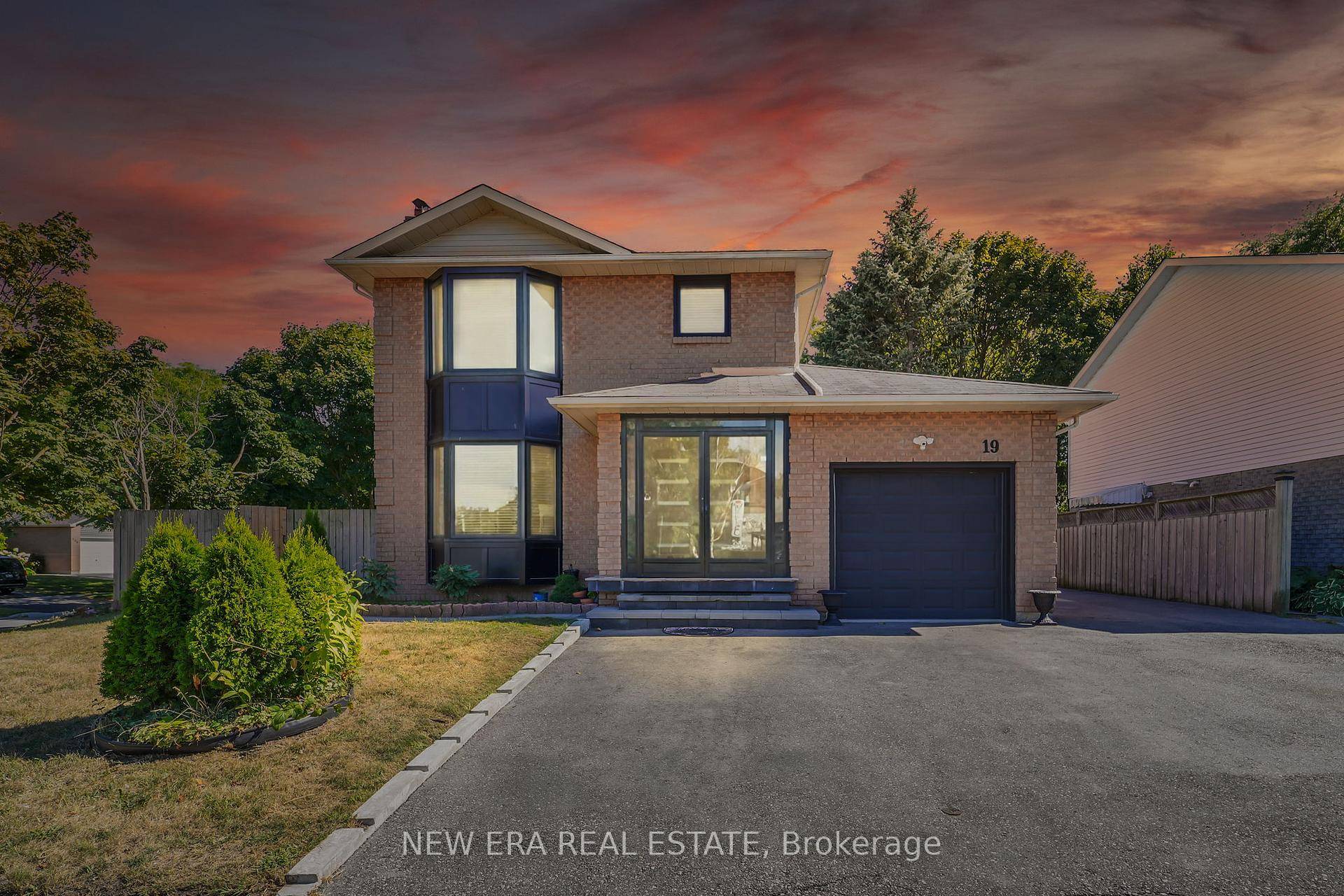 Welcome to 19 Glenabbey Drive, an incredible fully renovated home, packed with modern high end finishes.