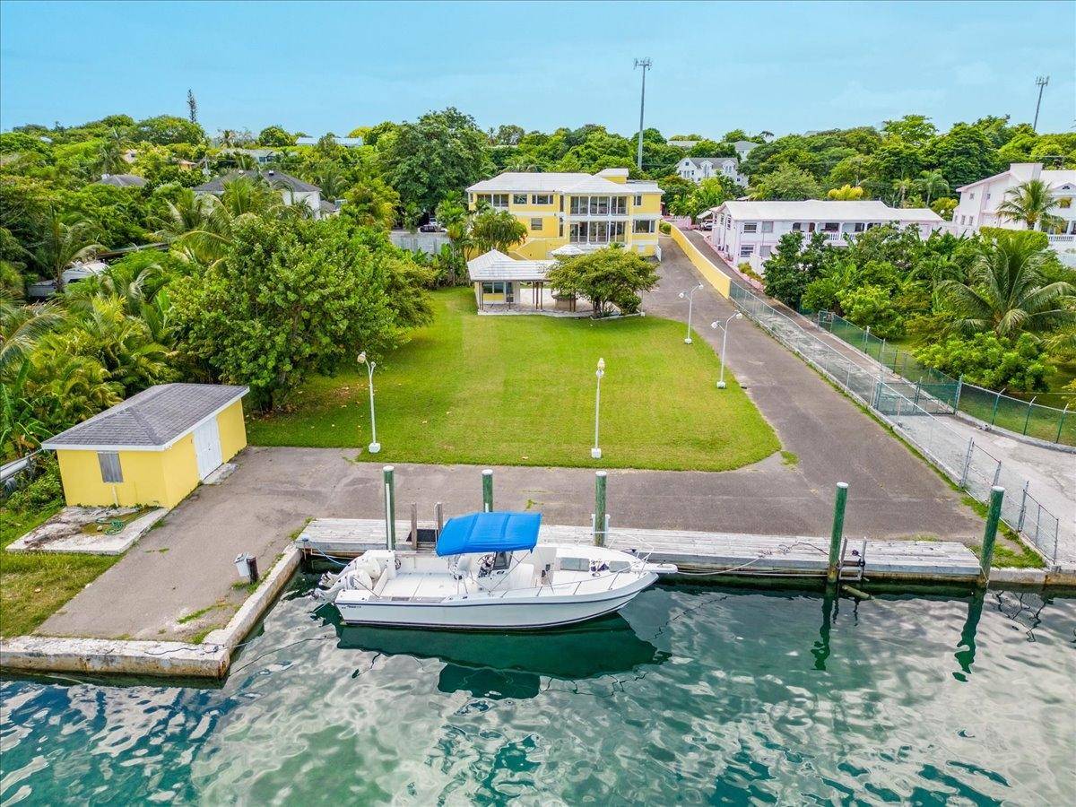 CREEK HOUSE EASTERN ROAD Single Family Home Bahamas