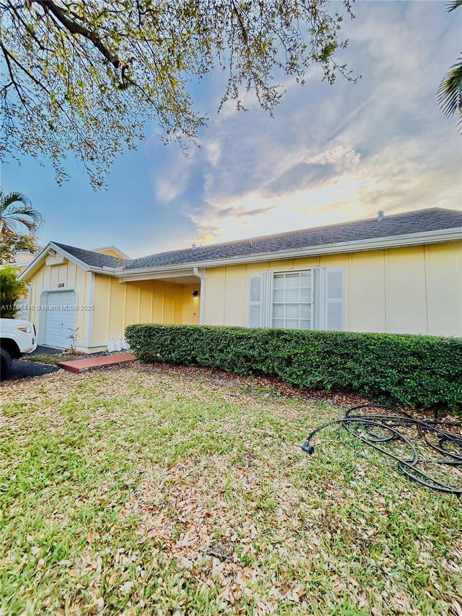 JUST REDUCE ! ! Beautiful Home, 3 Bedrooms, 2 Bathrooms on 4, 400 sq ft Lot located in Country Walk.