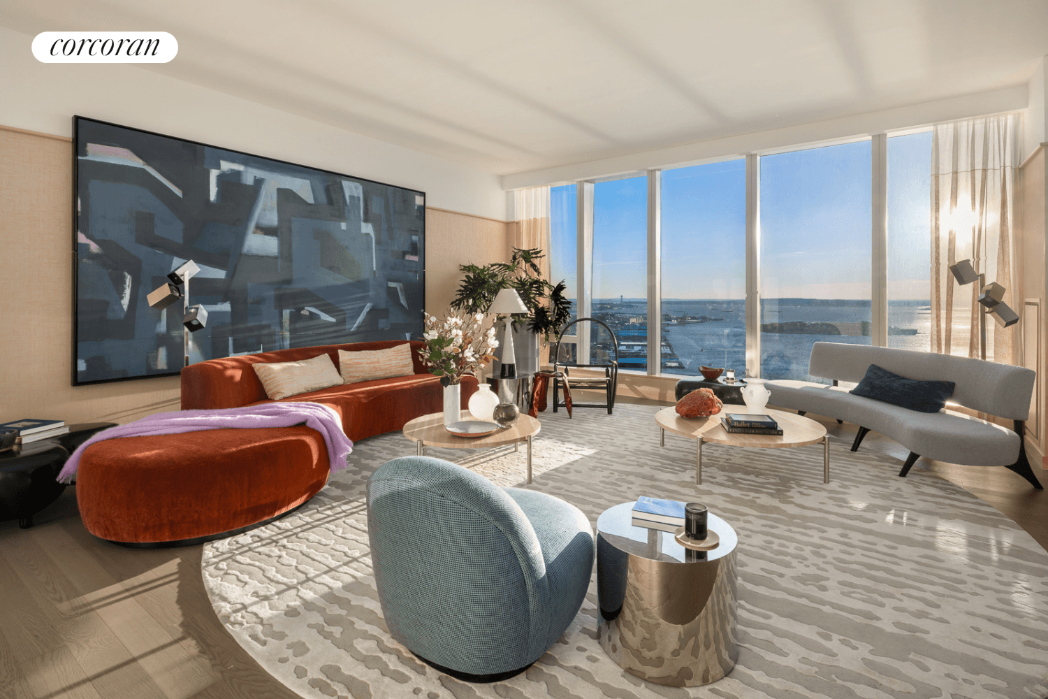 ONE MANHATTAN SQUARE OFFERS ONE OF THE LAST 20 YEAR TAX ABATEMENTS AVAILABLE IN NEW YORK CITYSpecial Features 11' Ceilings.