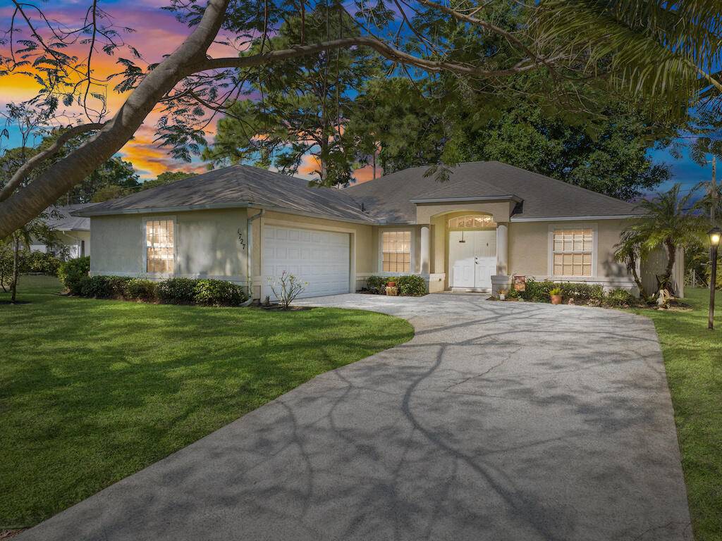 CHARMING HOME in Vero Beach !