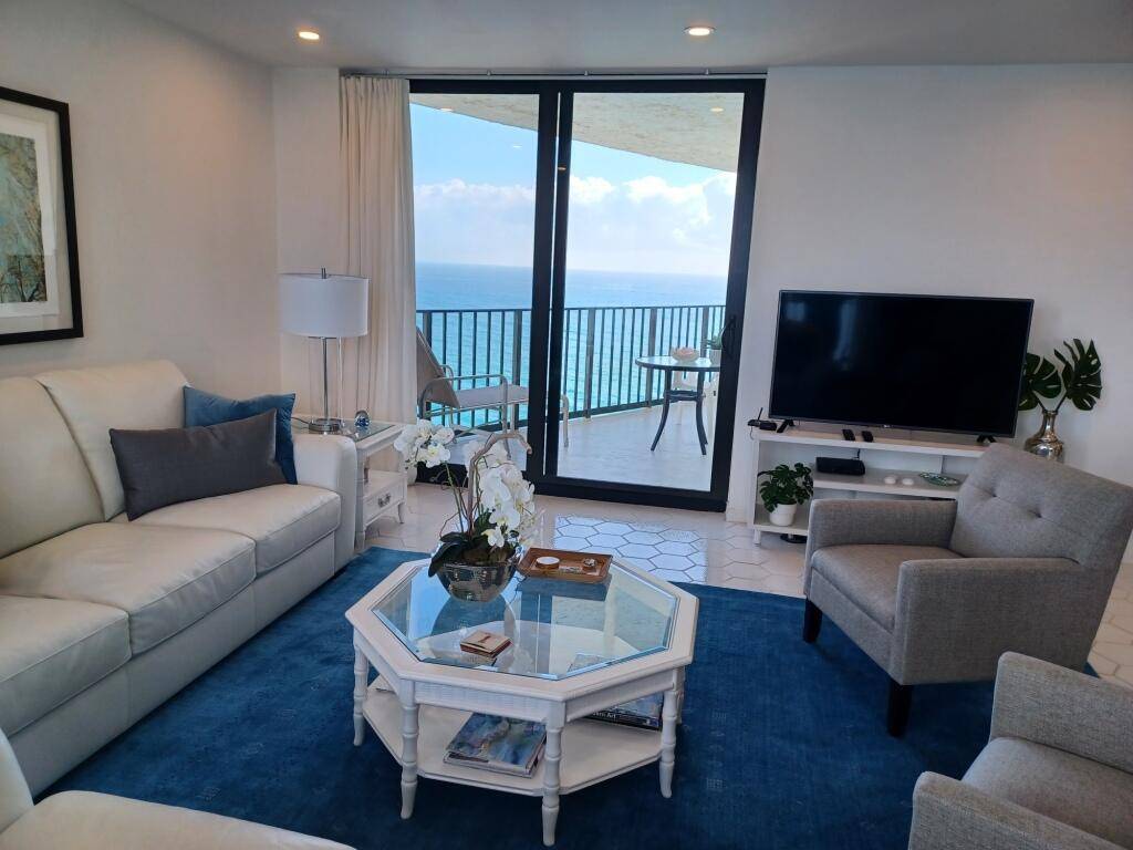 Available for Off Season Rental for a 2 month minimum at 4, 000 per month.